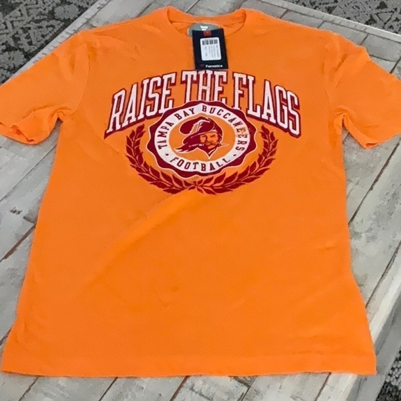 Fanatics Other - NWT Fanatics Tampa Bay Buccaneers T Shirt
